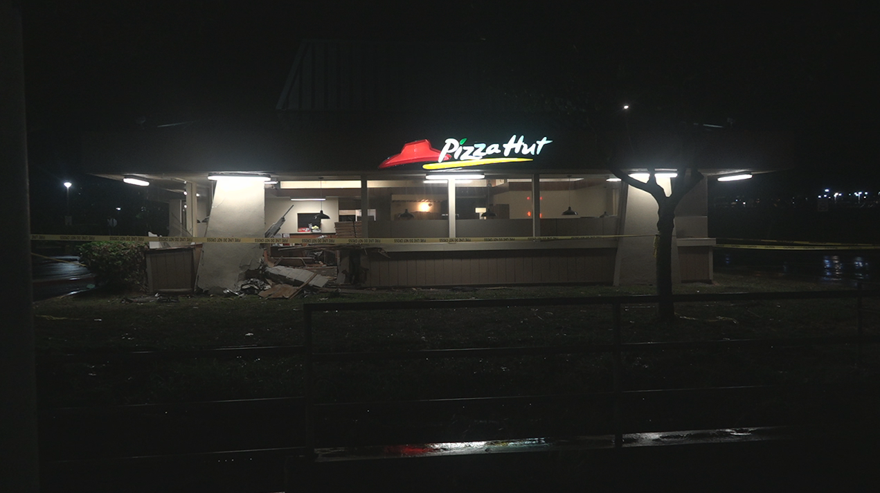 3 women seriously injured after car crashes into Waianae Pizza Hut | Local  