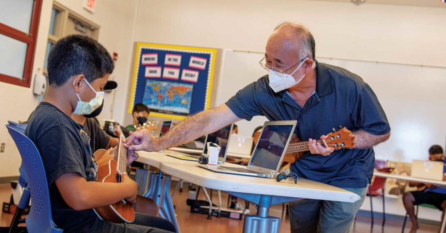 Fender Play Foundation offers students free music education and instruments - Vimarsana News