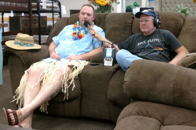 Furniture Store Served Free Food To Show Appreciation To Customers Local News Kjas Com