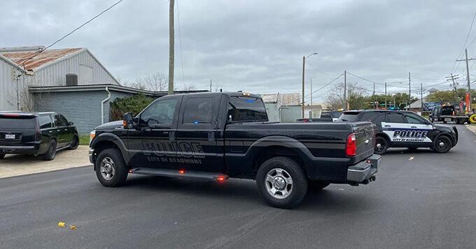 Two dead following motorcycle crash in Beaumont - Vimarsana News