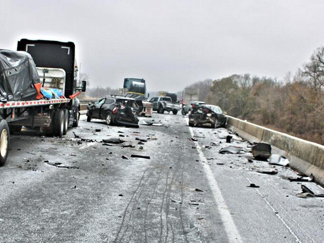 Jasper woman dead, others injured in early morning accident near