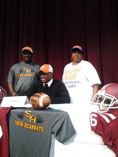 Jasper Bulldog Daniel Adams Signs With Sam Houston State