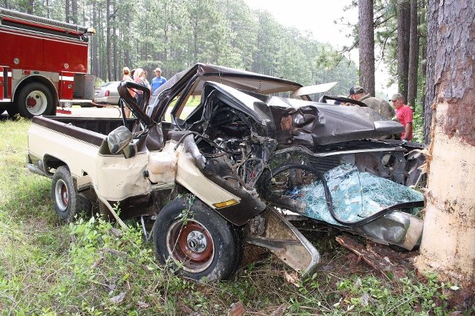 Driver injured when truck slams into tree | Local News | kjas.com