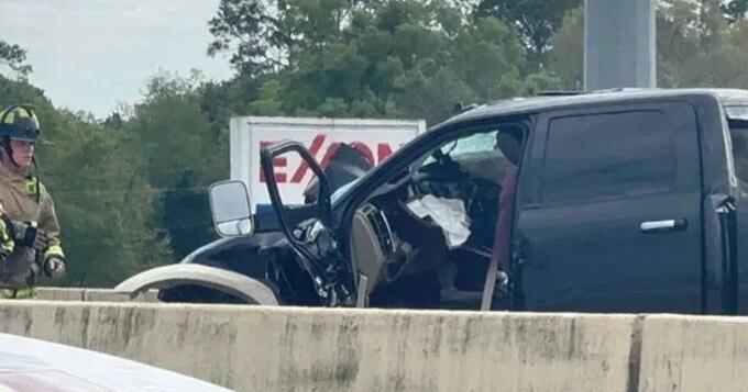 Two dead in Vidor crash, man held his wife's hand as she died | Local News - Vimarsana News