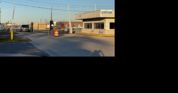 Worker killed in industrial acciint in Nederland - Vimarsana News