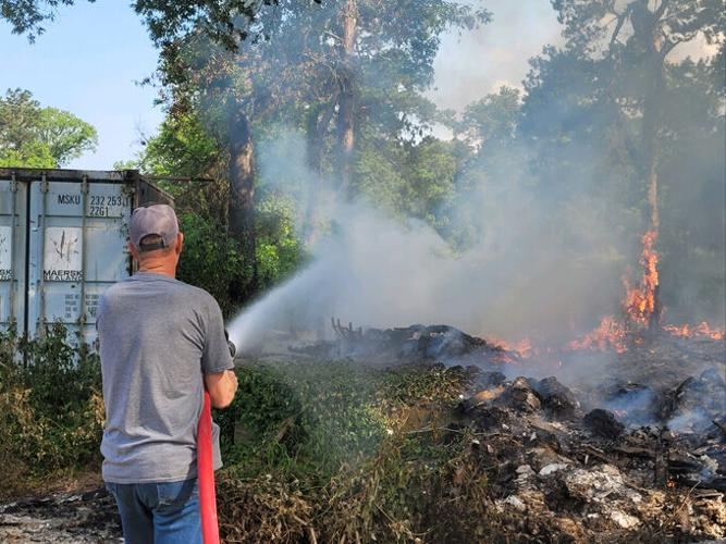 Frustrating fire destroys abandoned home in Town Bluff | Local News ...