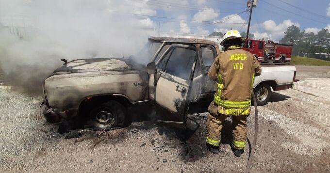 Pickup truck destroyed by fire - Vimarsana News