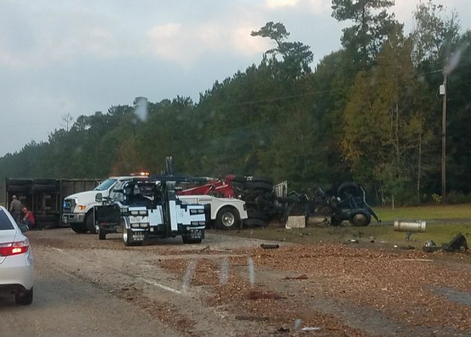 Drivers escape with only minor injuries after two big-rigs collide ...