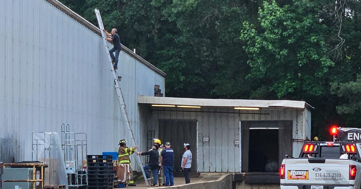 Kirbyville firefighters respond to electrical fire at Brookshire Brothers