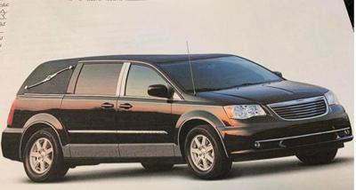 Research 2013
                  Chrysler Town and Country pictures, prices and reviews