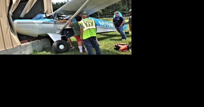 Wind gust sent plane crashing into a hangar as pilot was landing - Vimarsana News