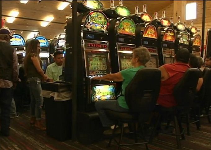 age limit for naskila casino
