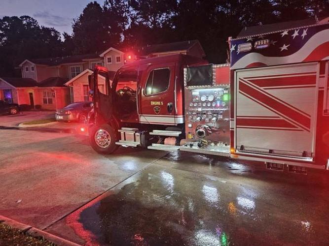 Firemen respond to fire at local apartment complex | Local News | kjas.com