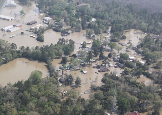 Destruction in Deweyville, Sabine River close to cresting | Local News ...