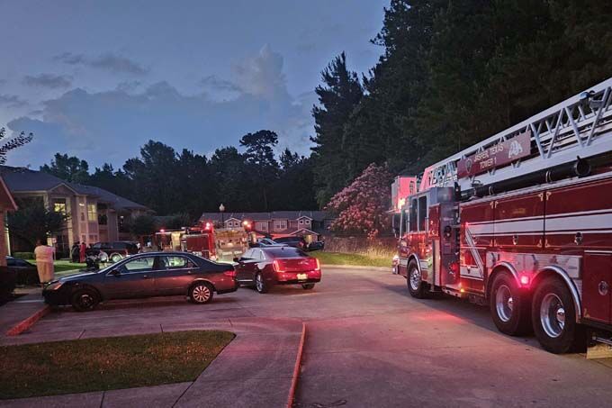 Firemen respond to fire at local apartment complex | Local News | kjas.com