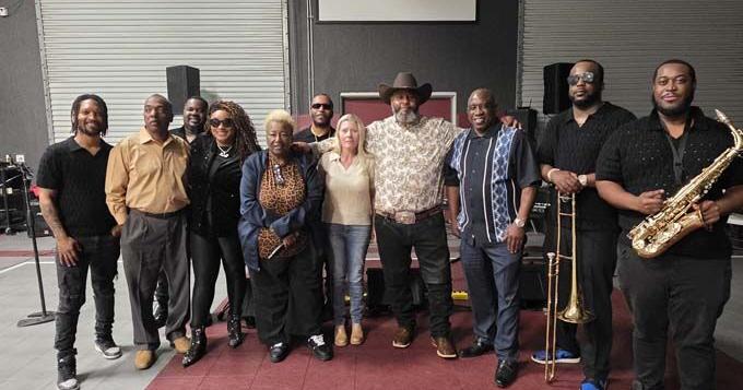 Pillars of the Community Organization holds fundraiser