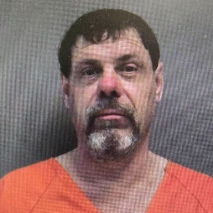 Jasper County Jail inmate busted out a glass door at the courthouse ...
