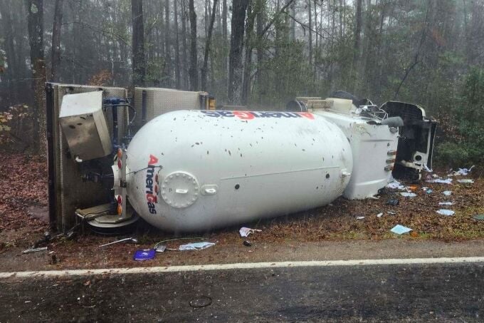Overturned propane truck in northeast Newton County | Local News | kjas.com