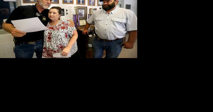 Law enforcement organization gives money local officer who recently lost his wife - Vimarsana News
