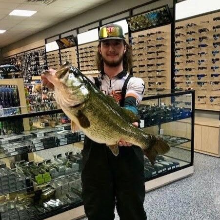 Teenager hauls in record breaking bass from Dam B
