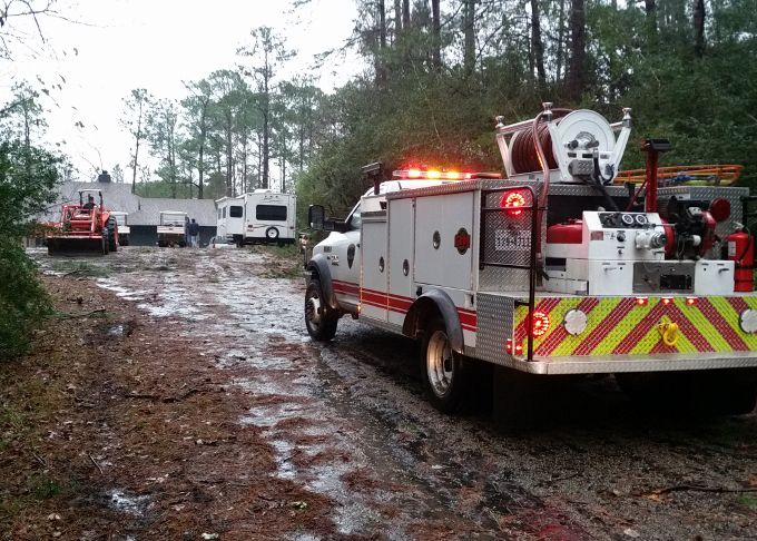 Monday morning storms knock down trees and power lines | Local News ...