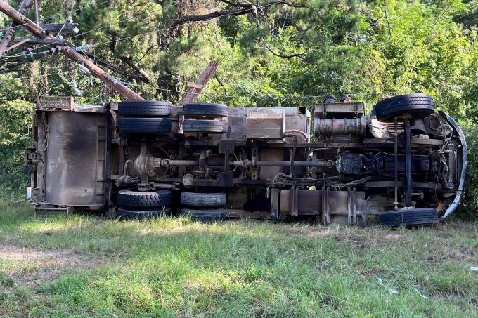 Trash truck takes out power pole and knocks out electricity | Local ...