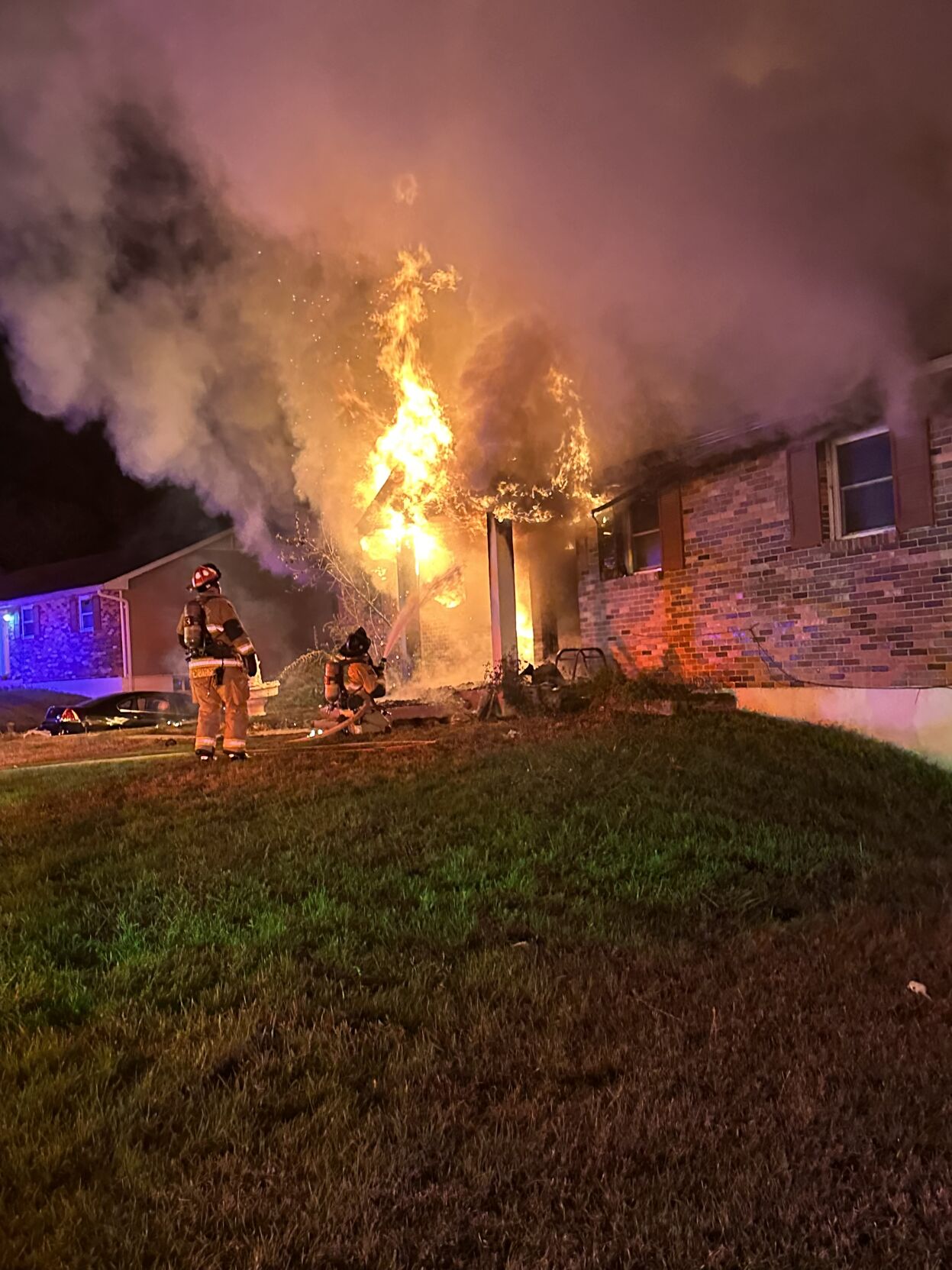 Residents displaced by early morning duplex fire in north Columbia ...