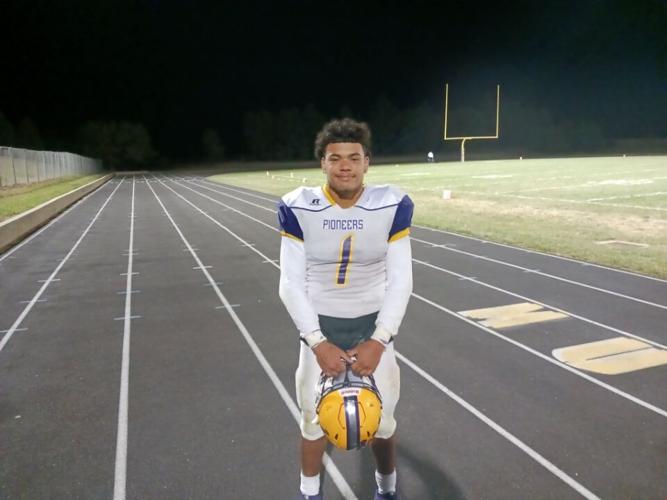 KMAland Nebraska Football (10/6) Weeping Water hands ElmwoodMurdock