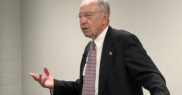 Grassley says modern economy better able to handle tariffs, wary of uncertainty