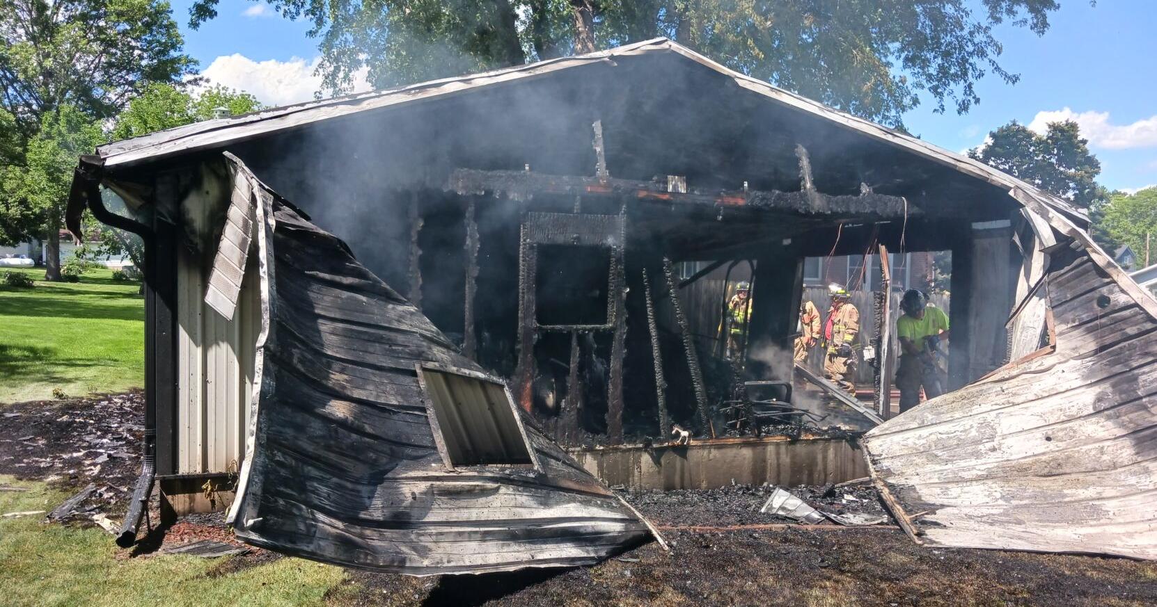 Fire destroys garage in Villisca - Vimarsana News