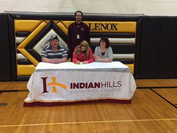 Lenox Senior Weaver Signs Nli With Indian Hills Sports Kmaland Com