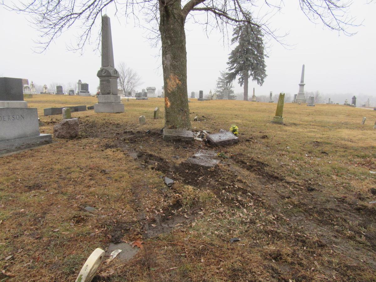 Clarinda Police investigate cemetery accident News