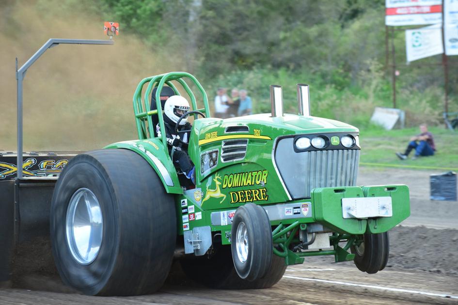 Nebraska Bush Pullers Tractor Pull coming to Mills County Fairgrounds