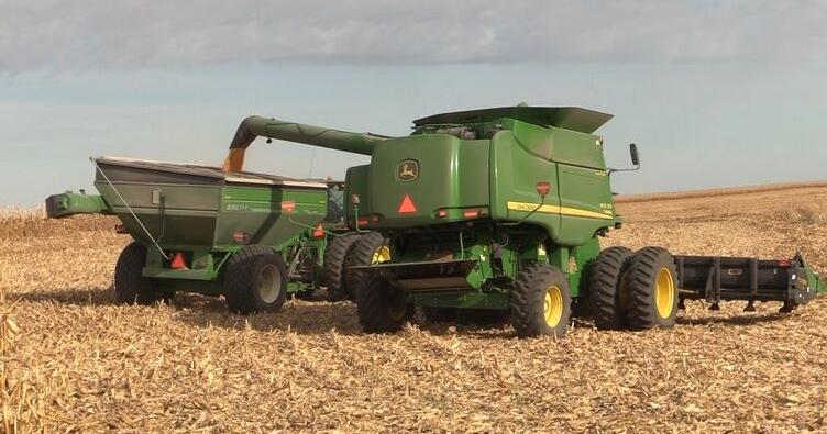 Ag Economy Barometer Shows Current Farm Performance Concerns
