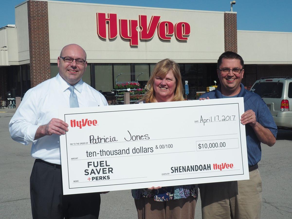 Shenandoah family wins $10,000 from Hy-Vee | News | kmaland.com