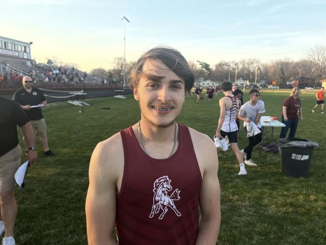 Alex Razee Driscoll-Lee's 4-gold day paces Glenwood at Mustang Relays | Sports ...