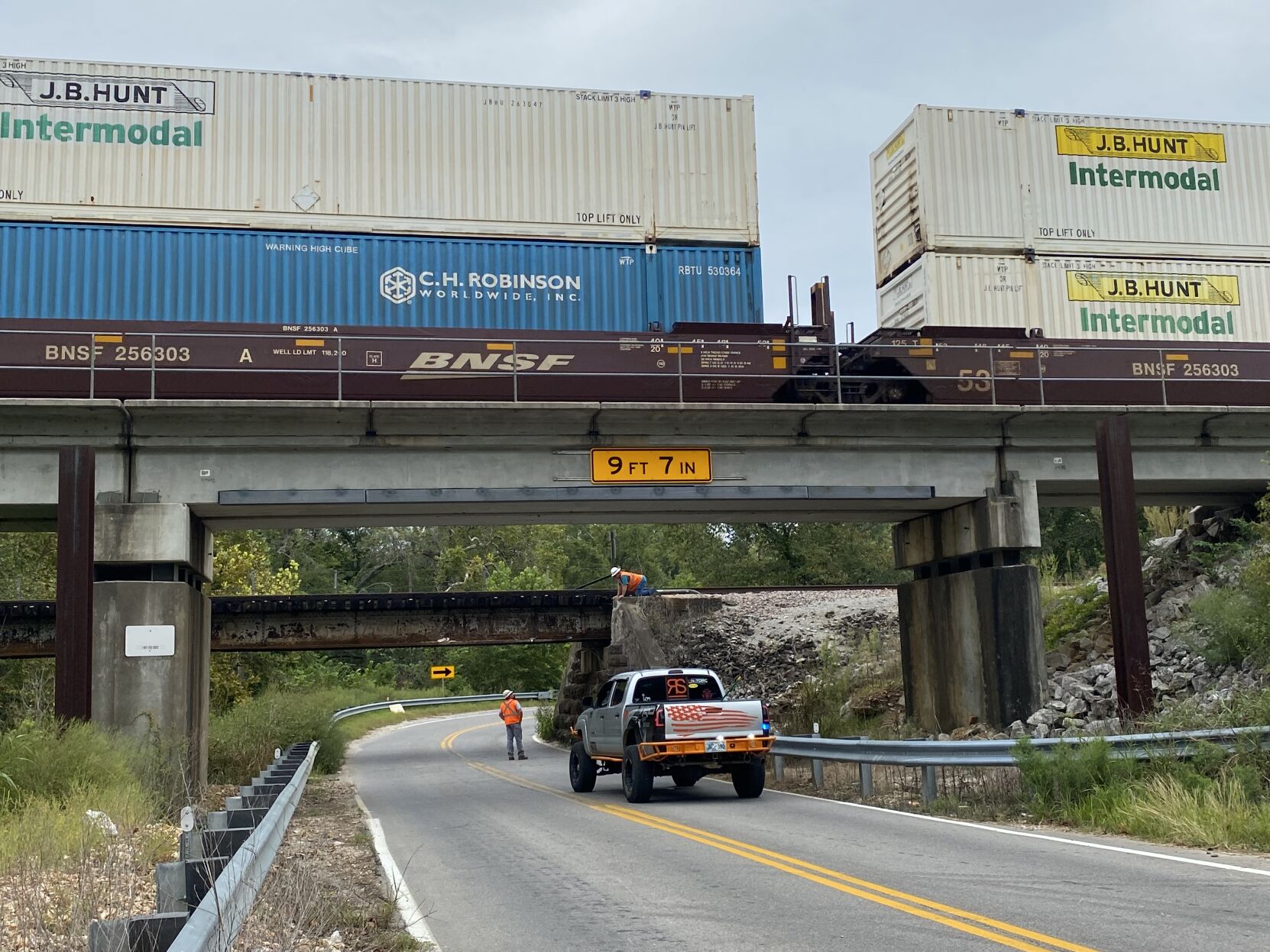 Bridge opens box truck like a can opener, near Racine | Joplin
