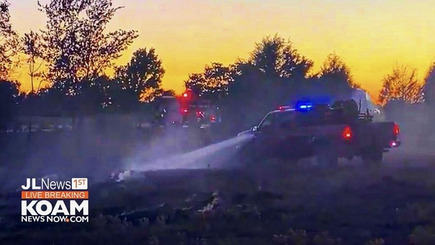 Tractor trailer loses tire and sparks grassfire along I44 near Sarcoxie Joplin News First