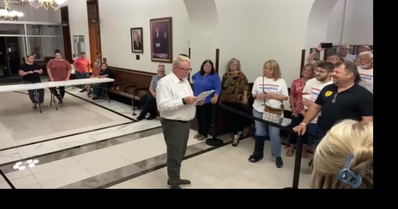 Live Jasper County Clerk Charlie Davis reads preliminary election