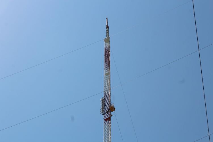 Precision installs temporary antenna on KOAM’s 1,000foot tower Local