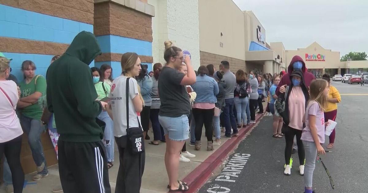 Ross Dress for Less in Joplin reopens, with hundreds of people waiting in line to get in | Coronavirus | koamnewsnow.com Ross Dress for Less in Joplin reopens, with hundreds of people waiting in line to get in | Coronavirus | koamnewsnow.com