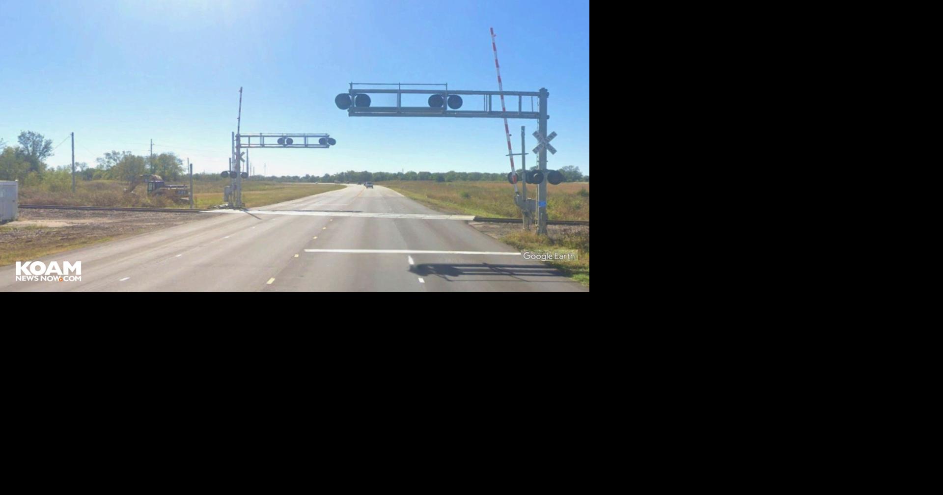 Semi hauling cattle crashes with train in southeast Kansas