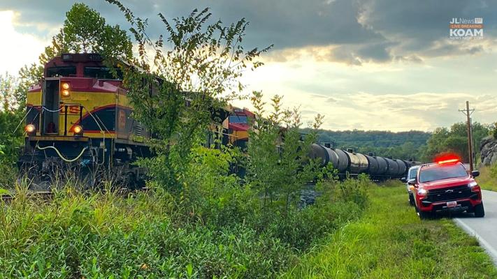 Car struck by train, one dead, in Newton County near Tipton Ford Access ...