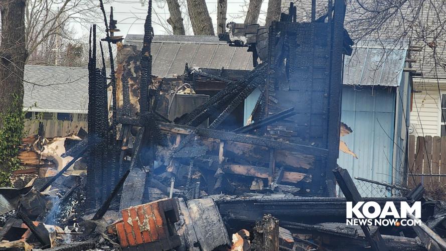 Fire crews battle early morning fire in Columbus; No injuries reported ...