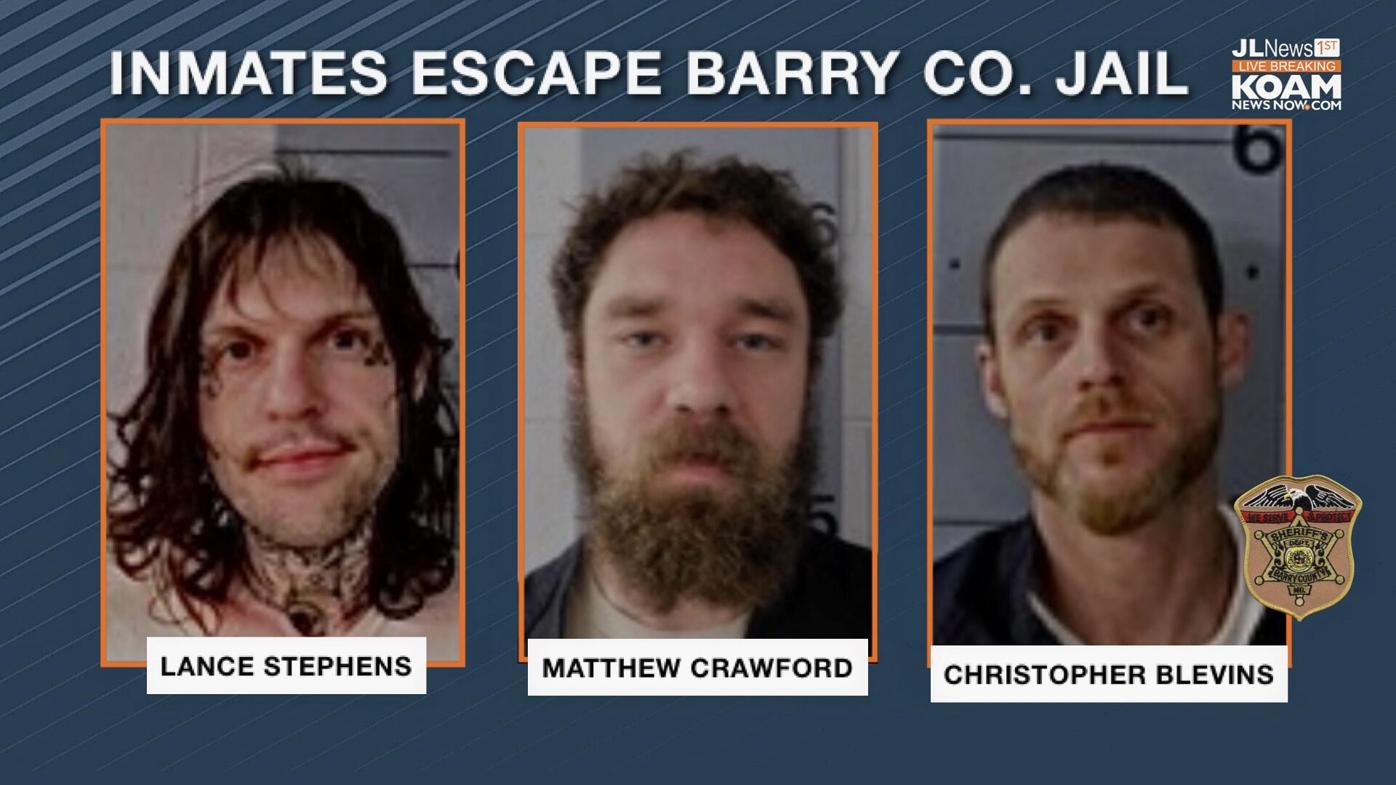 Prison escape: four inmates escape central Illinois jail