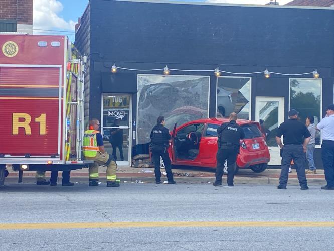 Car crashes into Downtown Joplin building | Joplin News First ...