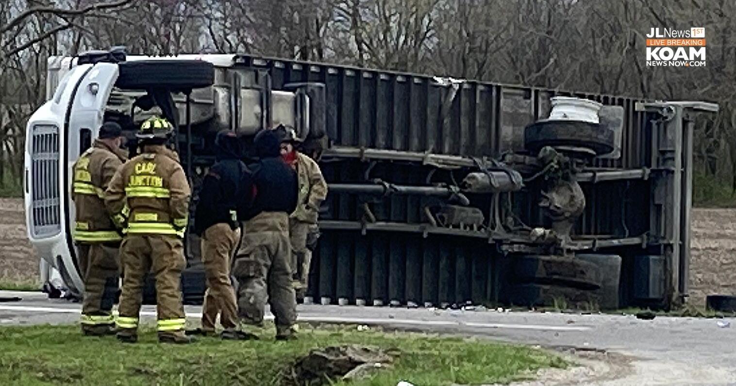 Box truck overturns in t-bone crash near Carl Junction - Vimarsana News