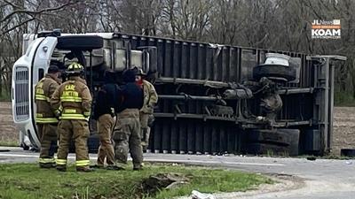 Box truck overturns in t-bone crash near Carl Junction | Joplin News ...