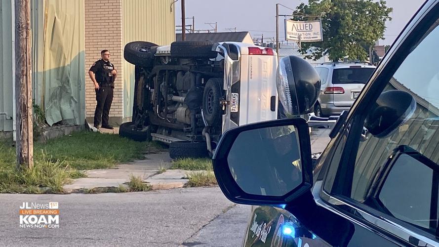 Pickup overturns, striking building in crash with minivan Joplin News First