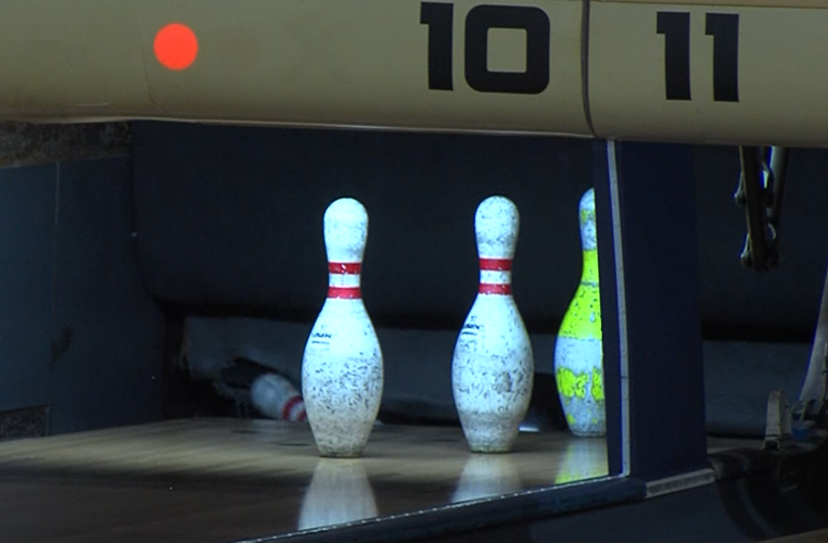 Grace Lanes hosts 2nd annual Bowler Holidays